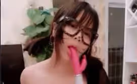 貓耳萌妹童顏巨乳極品美鮑 搖臀甩尾挑逗老司機 假尾巴插穴誘惑實錄