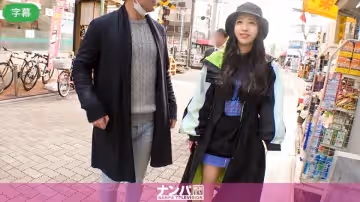 200GANA-2244-C マジ軟派、初撮。 1450 商店街でナンパした筋肉フェチのお灑落ガール♪警戒心むき