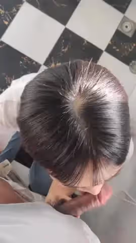 麗江古城艷遇一夜情，樣子看著清純，沒想到吹簫這麼厲害，小舌頭轉起來 了不起！