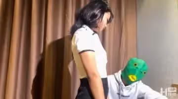 國產AV 鯨魚傳媒 JY03 綠頭魚實驗室之螢光套套測評