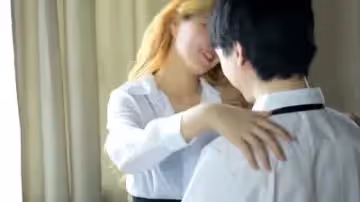 制服老師勾引學生教室打炮.