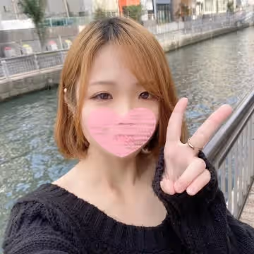 【顏曬し#中出し#精子ごっくん】旅行で見知らぬ男とハメを外す若妻に無責任に中出しして精子も飲ませてあげた。