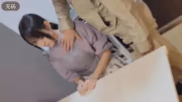 FC2-4355615 【個人】 ※3月中限定1980pt※お嬢様で育った可憐な美人妻の借金回収で、宅配業者を偽