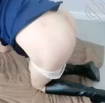 海角社區.開始調教兄弟媳婦做我的母狗