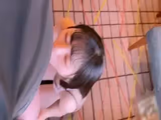 限量珍藏版_可愛純欲_東京女大學生跪舔攝影叔叔肉棒