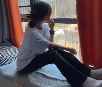 海角社區.求女兒穿她閨蜜的包臀裙讓她叫叔叔