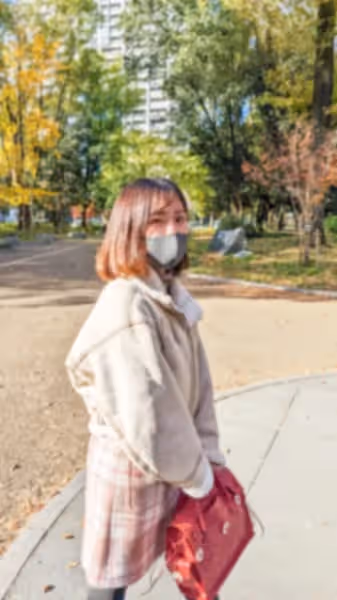 【無修正】學生時代關係很好的同學。帶著明快關西腔的小姐姐微醺約會時眼神恍惚…。彼此忘記伴侶，貪婪地互相追求！