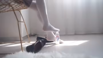溫柔白絲足交水瓶.