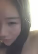 貌似喝了不少酒的可愛型直播狼友們刷了不少禮物讓她自慰一下.