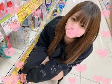 【曬臉】底層男人們玷污了用嗲聲嗲氣迷惑男人的苗條的孔咖啡店小姐。