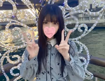 【曬臉#苗條苗條身材】黑色長髮的清純系女生。以不給任何人看的約定拍攝，皮膚白皙沒有苗條的身體陰道內露。c-cd2