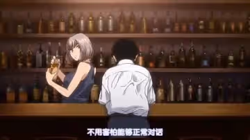第2集蝸牛田徑女子在雨下個不停的遠離村莊的公交車站小屋裡等著一輛巴士