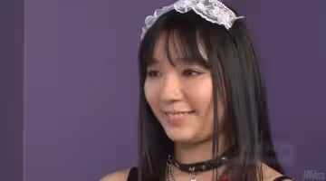 女僕千春給亞洲的口交努力得到性交