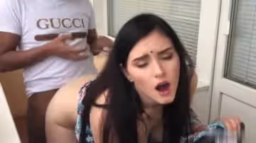 印度混血美女_波大皮膚白_阿三哥的母狗_主動鑽被窩吃屌求艹