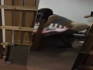 淫蕩情侶出租房激情性愛_站立後入一下下猛烈撞擊