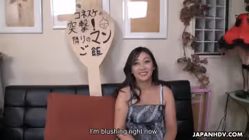 大神海哥約炮剛和老公離婚自己帶著孩子的漂亮單親媽媽不帶套操