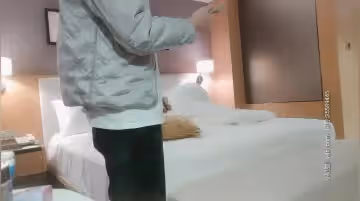 整體喝酒的女人