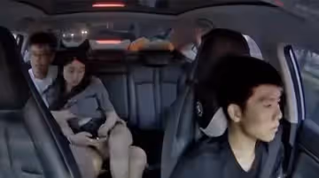 長沙網約車后座情侶瘋狂交媾 揉胸摳穴激烈車震 偷拍視頻瘋傳網絡 司機全程專注駕駛