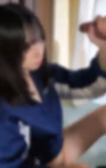 【個人】在奶奶家為了不被發現第1次口交＆配戴-cd2