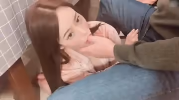 美艷少婦鏡前直播真空上陣 粉絲突襲現場直擊