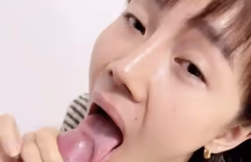 拜託～給我吃你的精的。