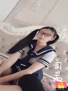 JK雙馬尾爆草顏射的。