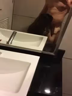 身穿旗袍亞裔小姐姐勢必得含雞巴