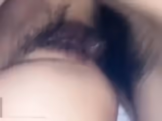 大奶子少婦偷偷背著上班的老公出門約炮