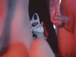 打樁機的POV視角，並且給兩位哥哥口爆