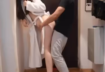 偷情隔避美少婦操完就走