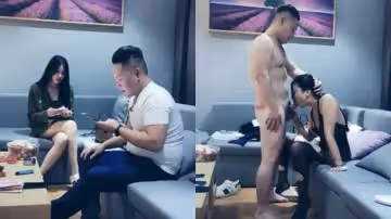 趙總探花-約高端外圍美女,修長美腿大白美乳,穿上連體網襪更是誘人,跪在沙發上後入晃動大奶子