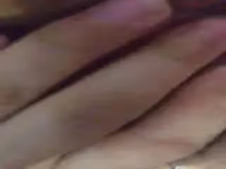 哥哥們妹妹下面好癢呀。