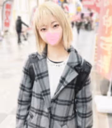 【無修正】【童星】「對演藝圈戀戀不捨…」成為大學生的原人氣童星。在自我表現欲和性慾的夾縫中決定出演AV。沒有演技