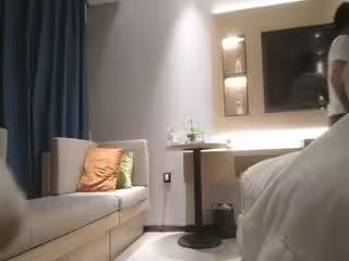 小嫂子口活不錯，大哥很滿意