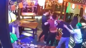 互相看不順眼直接開打..