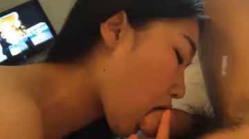 呻吟銷魂淫蕩的高顏值大學美女和帥氣學長賓館開房,人美逼毛旺,拍攝時躲閃不配合被男的狠狠抽插征服