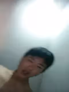 元氣少婦在家被他的小哥哥玩弄給狼友看，黑絲女僕情趣逼逼吸煙，全程露臉摳逼舔逼深喉大雞巴，各種抽插顏射.
