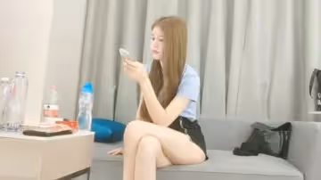 約炮藝校美女大學生兼職妹,翹臀真給力一直想後入到中出