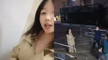 誘人的小騷逼全程露臉戶外跑到公共廁所里發騷，逼逼里夾著大黑牛自慰，揉奶玩逼大黑牛摩擦陰蒂尿尿給狼友看