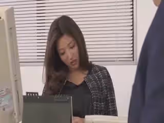逆セクハラが趣味の淫亂女上司