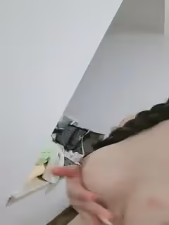 直播_麻花辮顏值美少女新人妹妹初下海豐乳大肥臀，多毛騷逼道具自慰...
