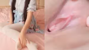 吐痰推薦✅宅男女神網紅極品嫩妹【萌白醬】高價無水作品✅雙馬尾清純藍裙子天然白虎饅頭粉B自摳✅讓你擼到腎虛
