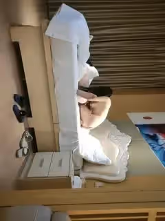 【道不狂探花】，新晉實力探花，紋身哥約操外圍女神，極品小仙女，身材苗條，一對車燈極品，啪啪後入尤物