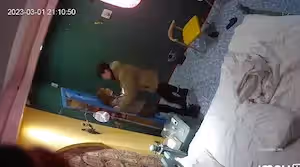 3月最新酒店偷拍 意外拍到憨厚小伙被雞婆敲詐多收兩千多塊，不給錢堵著不讓走 仙人跳啊
