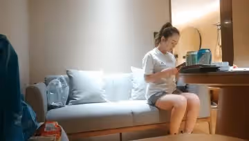 青春活潑的美少女被大屌干高潮