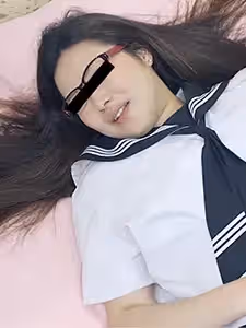 制服時代～穿制服大膽自慰～茜