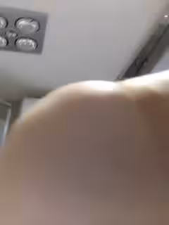 逼逼粉嫩騷氣少婦酒店漏奶漏逼秀掰開嫩逼
