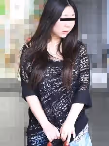 一個天然巨乳的入店行竊素人女孩全裸接受審訊！及川春菜