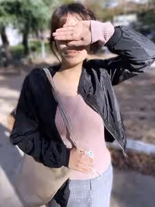 素人女孩被高價羞辱短時間賺錢的兼職蒙蔽了雙眼 辰巳真美