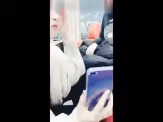網吧公然吃雞!!吹一吹穴穴癢了只好到廁所去發泄發泄